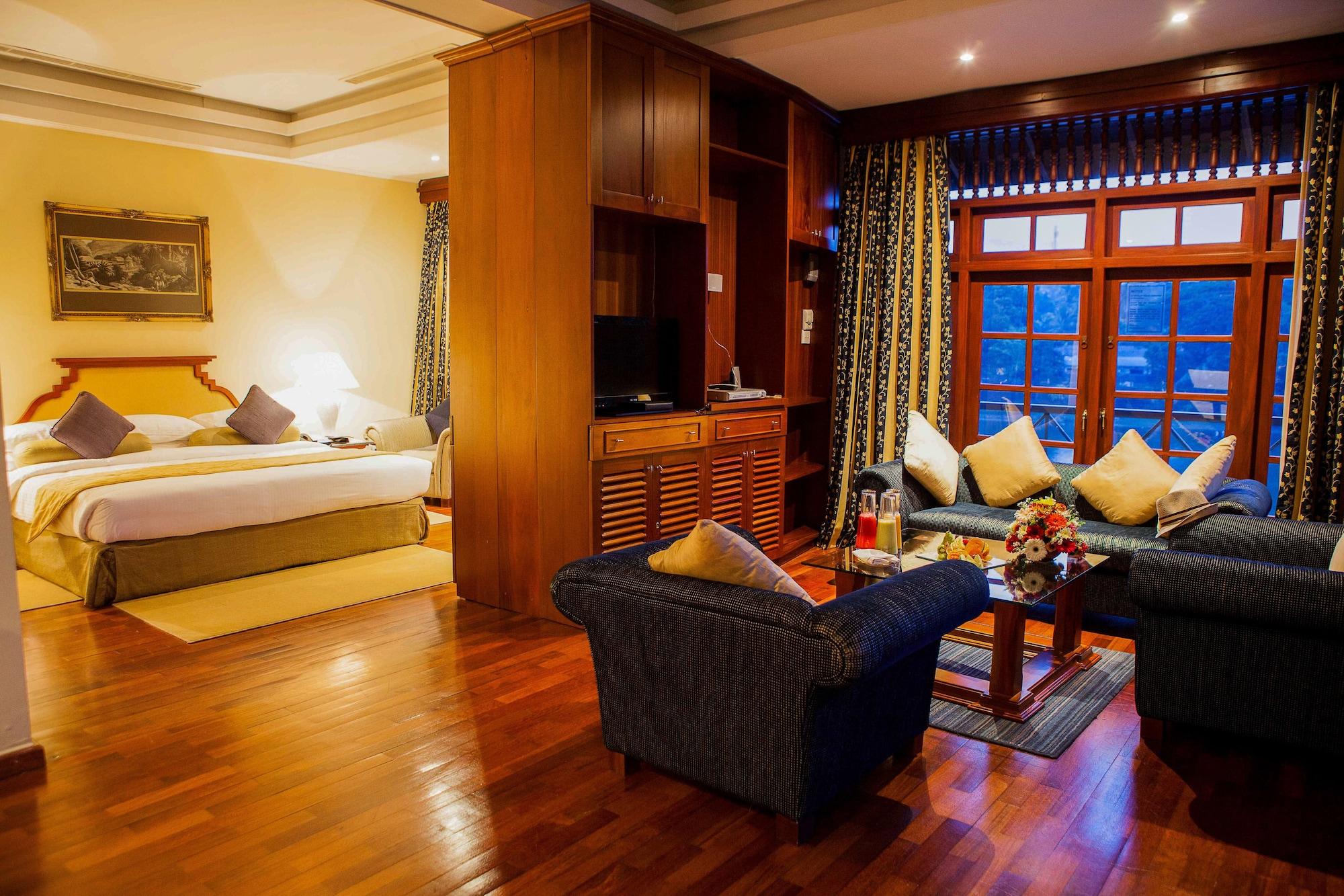 Mahaweli Reach Hotel Kandy Esterno foto