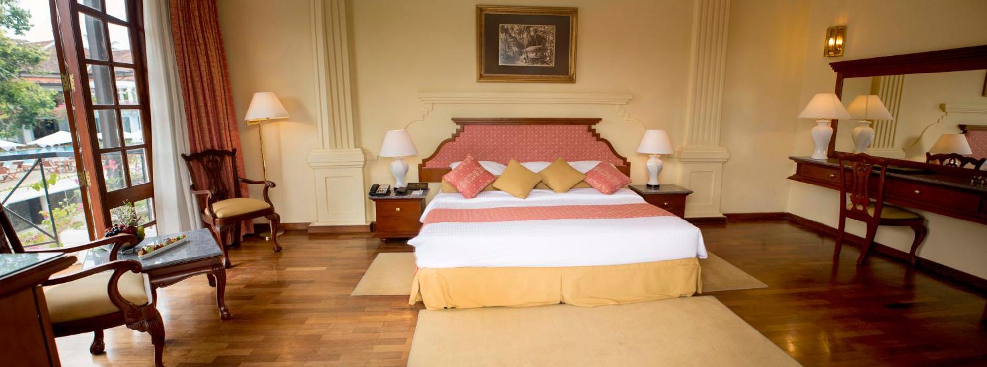 Mahaweli Reach Hotel Kandy Esterno foto