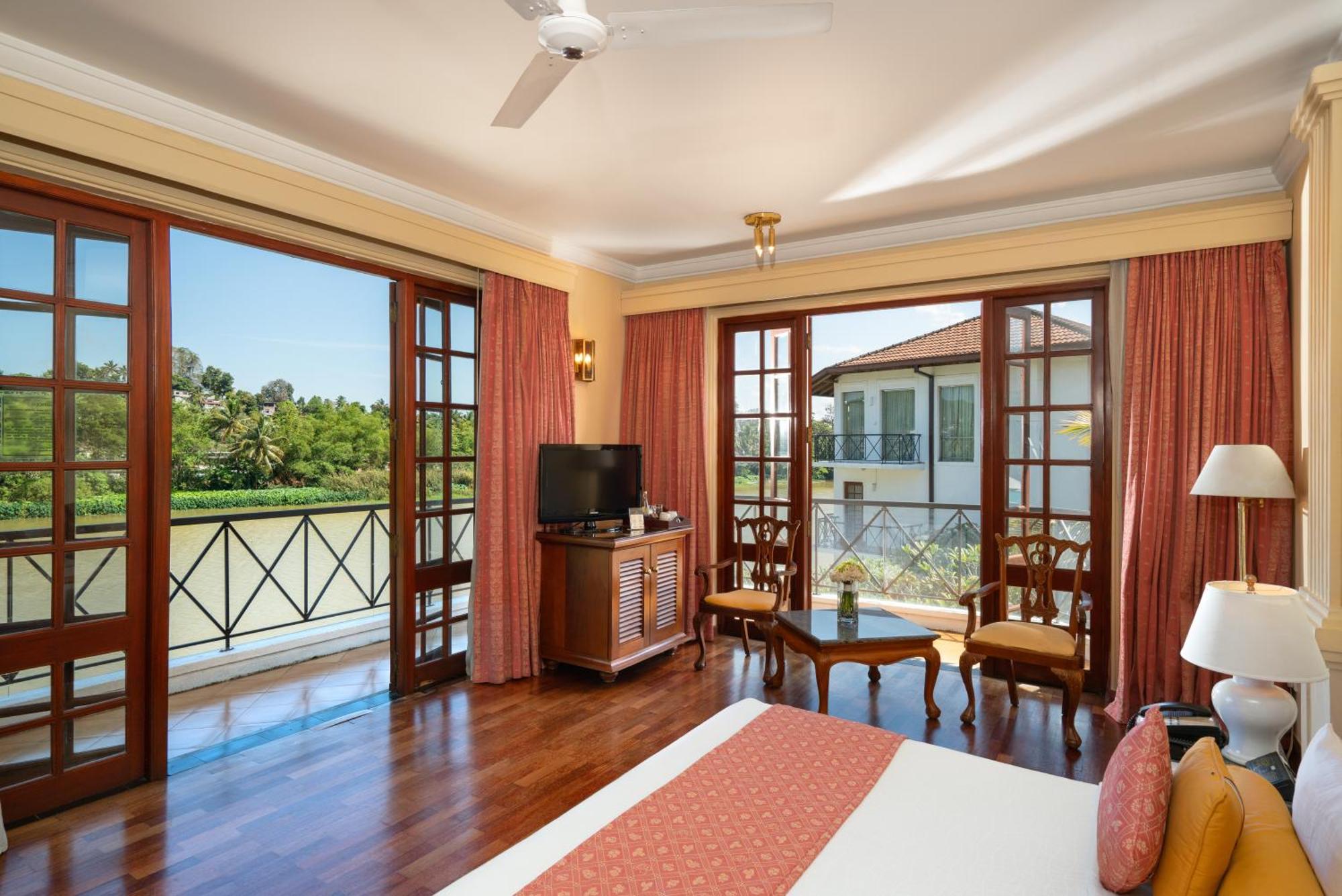 Mahaweli Reach Hotel Kandy Esterno foto