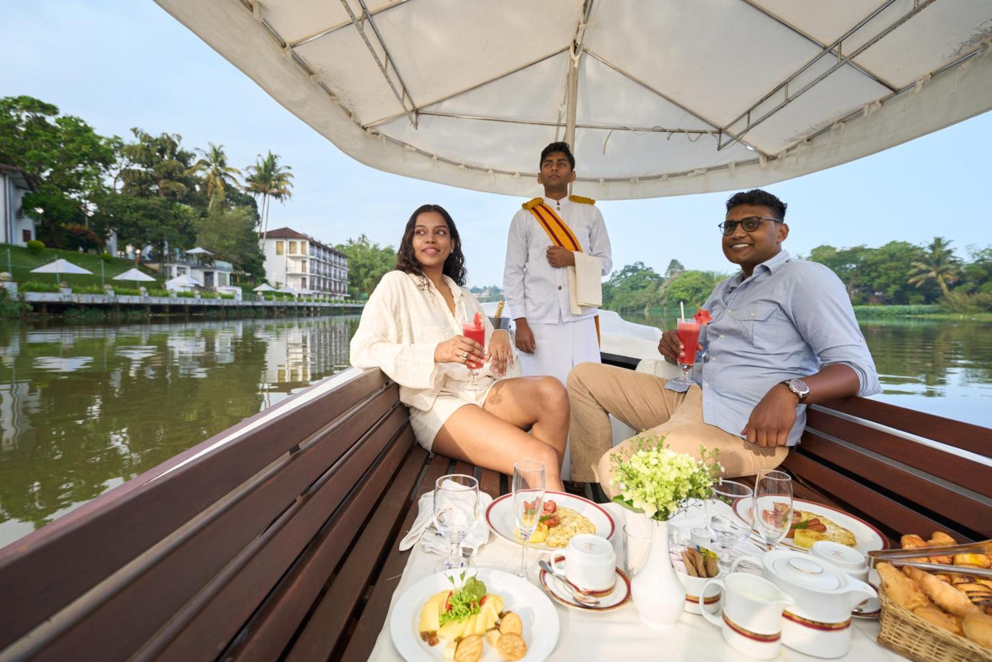 Mahaweli Reach Hotel Kandy Esterno foto