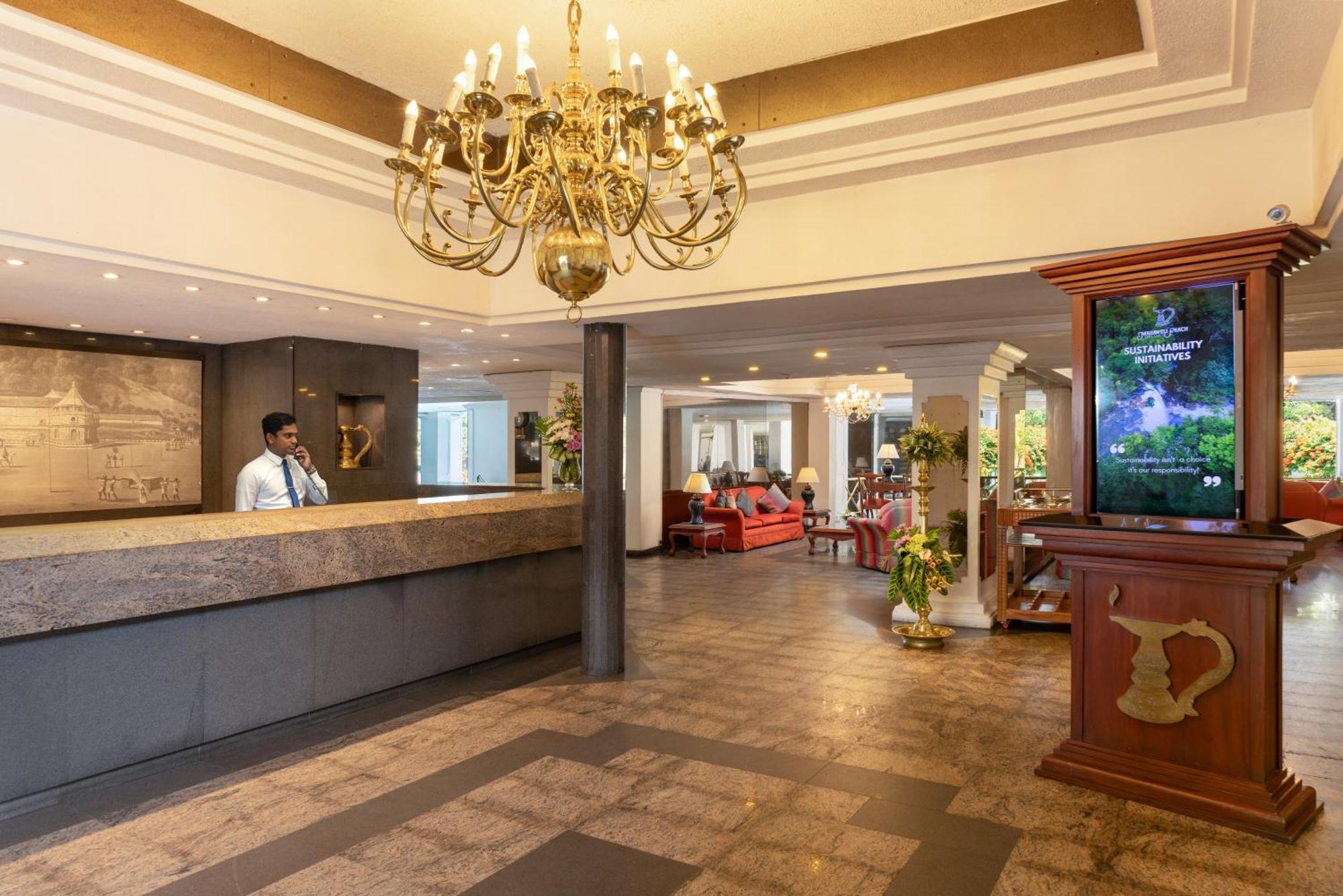 Mahaweli Reach Hotel Kandy Esterno foto
