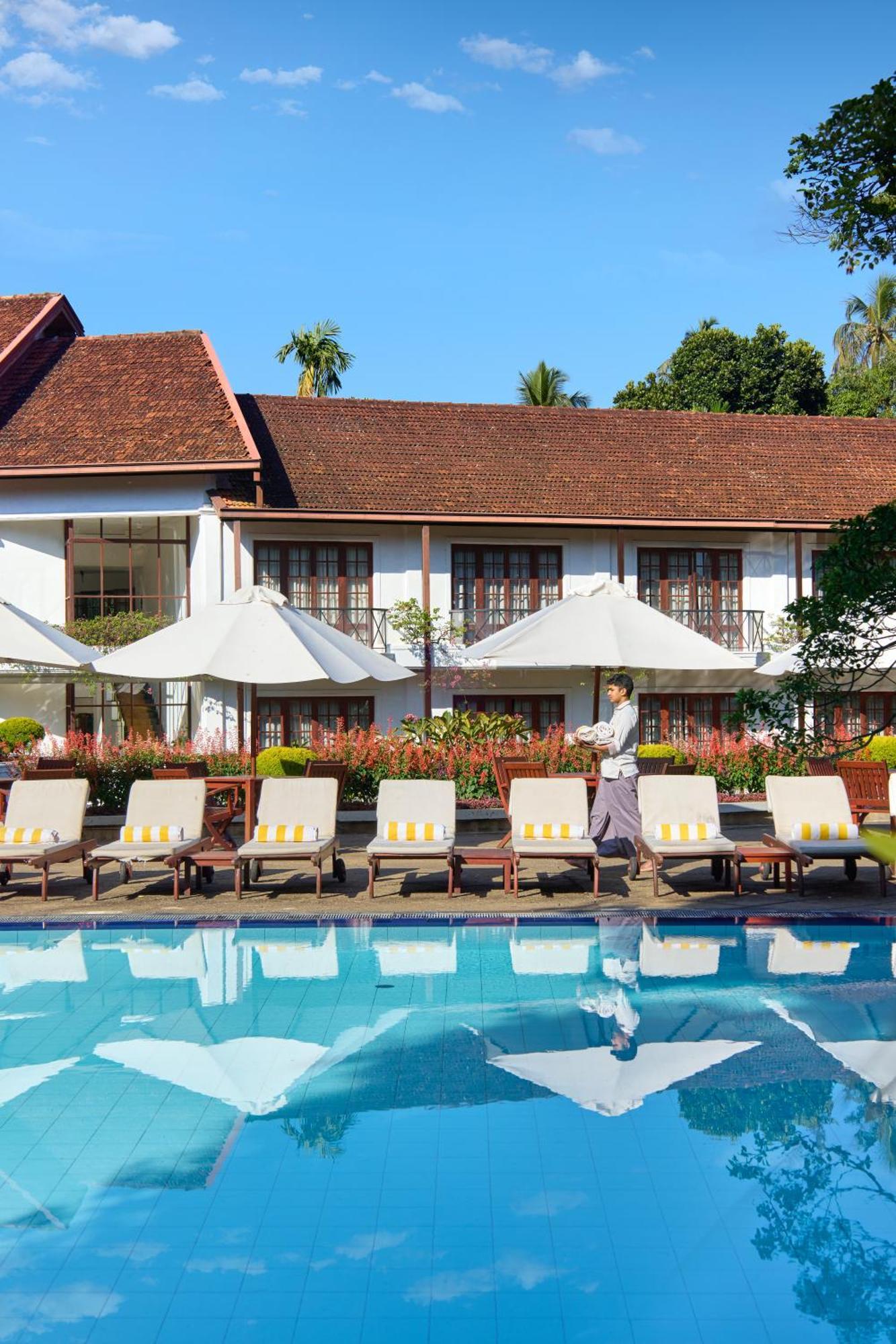 Mahaweli Reach Hotel Kandy Esterno foto